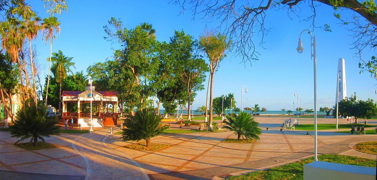 Foto histórica: Quintana Roo y Baja California Sur se vuelven estados libres y soberanos